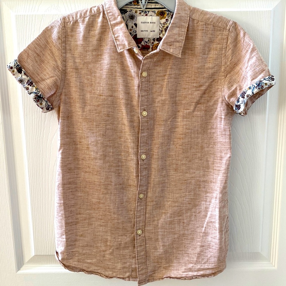 Cactus Boys boys size 11/12 cm152 button down tan dress shirt